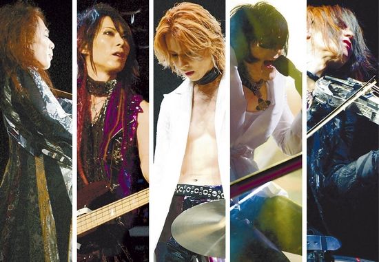 (左起)Pata、Heath、Yoshiki、Toshi、Sugizo